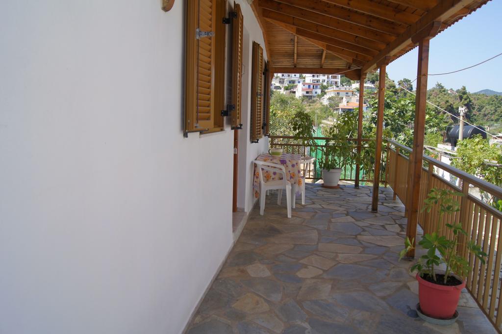 Stella Studios Patitírion Buitenkant foto